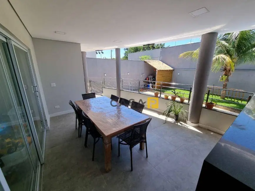 Foto 2 de Casa com 3 quartos à venda, 300m2 em Jardim de Éden, Nova Odessa - SP