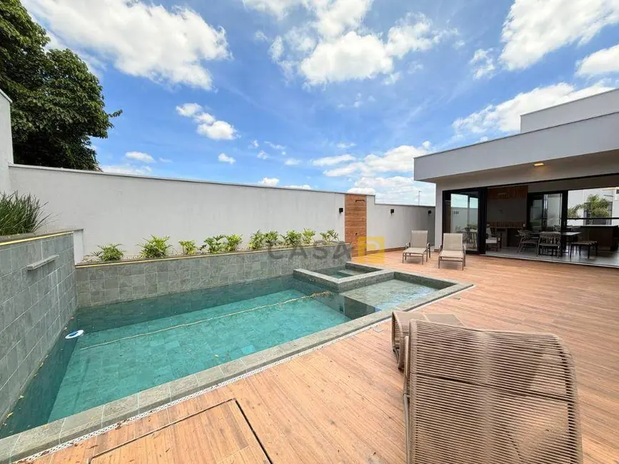 Foto 3 de Casa de Condomínio com 3 quartos à venda, 490m2 em Jardim Residencial Fibra, Nova Odessa - SP