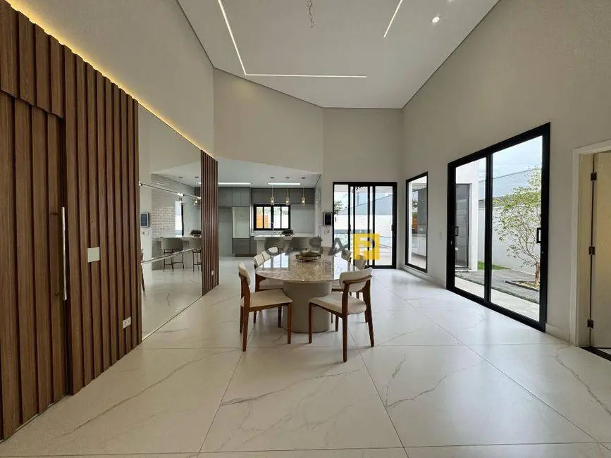 Casa de Condomínio com 3 quartos à venda, 465m2 em Fazenda Santa Lúcia, Americana - SP - imagem 4 Foto 4 de Casa de Condomínio com 3 quartos à venda, 465m2 em Fazenda Santa Lúcia, Americana - SP