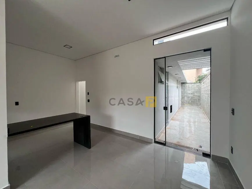 Foto 1 de Casa com 2 quartos à venda, 132m2 em Parque Fabrício, Nova Odessa - SP