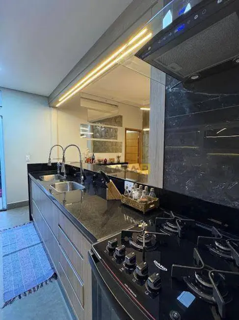 Foto 9 de Casa com 3 quartos à venda, 150m2 em Parque Universitário, Americana - SP