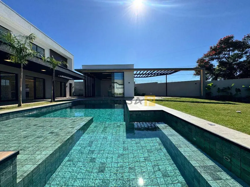 Casa de Condomínio com 4 quartos à venda, 1000m2 em Estância Hípica, Nova Odessa - SP - imagem 4 Foto 4 de Casa de Condomínio com 4 quartos à venda, 1000m2 em Estância Hípica, Nova Odessa - SP