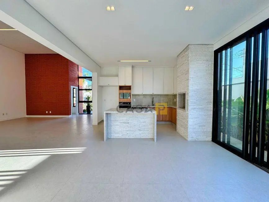 Foto 3 de Casa de Condomínio com 3 quartos à venda, 300m2 em Nova Odessa - SP