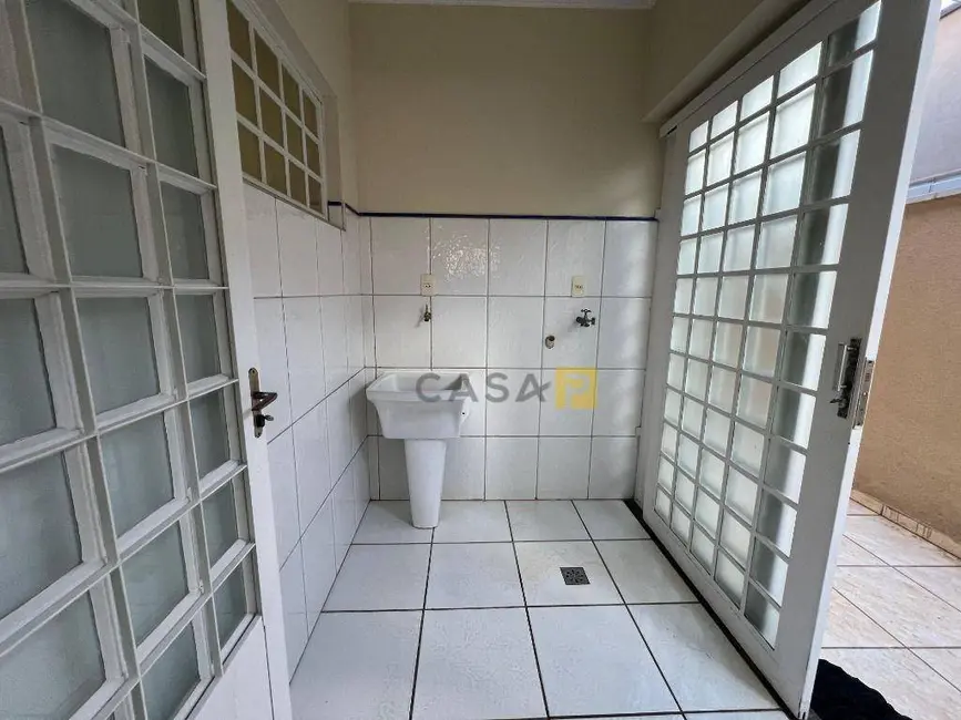 Casa com 3 quartos à venda e para alugar, 210m2 em Parque Novo Mundo, Americana - SP - imagem 9 Foto 9 de Casa com 3 quartos à venda e para alugar, 210m2 em Parque Novo Mundo, Americana - SP