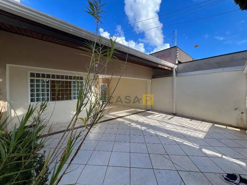 Casa com 3 quartos à venda e para alugar, 210m2 em Parque Novo Mundo, Americana - SP - imagem 4 Foto 4 de Casa com 3 quartos à venda e para alugar, 210m2 em Parque Novo Mundo, Americana - SP