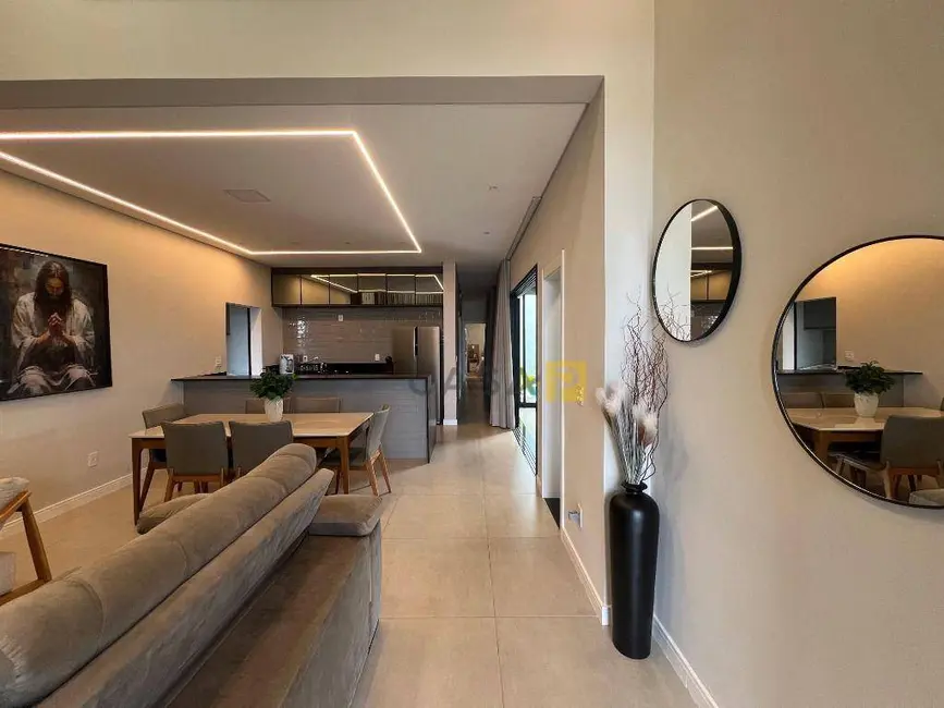Foto 1 de Casa de Condomínio com 3 quartos para alugar, 300m2 em Nova Odessa - SP