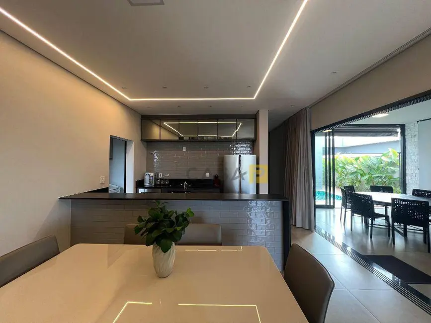 Foto 4 de Casa de Condomínio com 3 quartos para alugar, 300m2 em Nova Odessa - SP