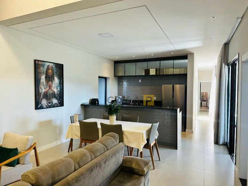 Foto 2 de Casa de Condomínio com 3 quartos para alugar, 300m2 em Nova Odessa - SP