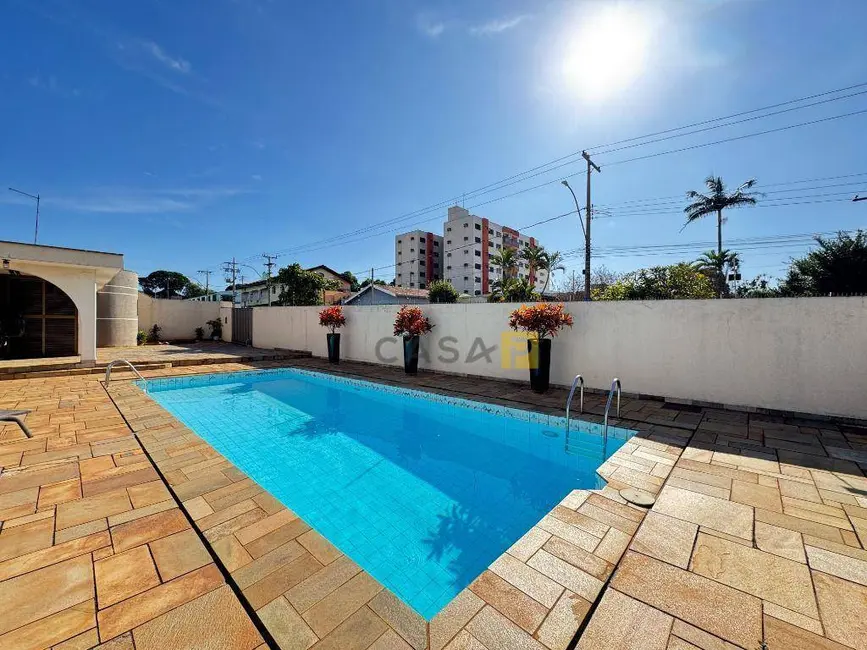 Casa com 3 quartos à venda, 1050m2 em Vila Santa Catarina, Americana - SP - imagem 4 Foto 4 de Casa com 3 quartos à venda, 1050m2 em Vila Santa Catarina, Americana - SP