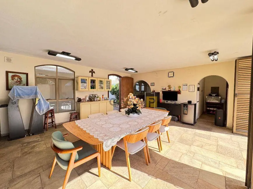 Casa com 3 quartos à venda, 1050m2 em Vila Santa Catarina, Americana - SP - imagem 9 Foto 9 de Casa com 3 quartos à venda, 1050m2 em Vila Santa Catarina, Americana - SP