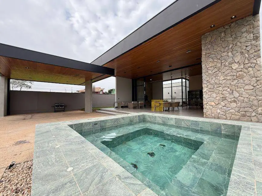 Foto 2 de Casa de Condomínio com 3 quartos à venda, 1000m2 em Recanto da Fazenda, Nova Odessa - SP