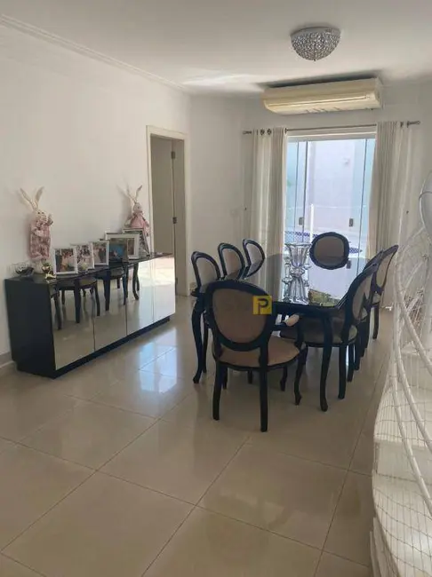 Casa com 3 quartos à venda, 461m2 em Vila Santa Maria, Americana - SP - imagem 5 Foto 5 de Casa com 3 quartos à venda, 461m2 em Vila Santa Maria, Americana - SP