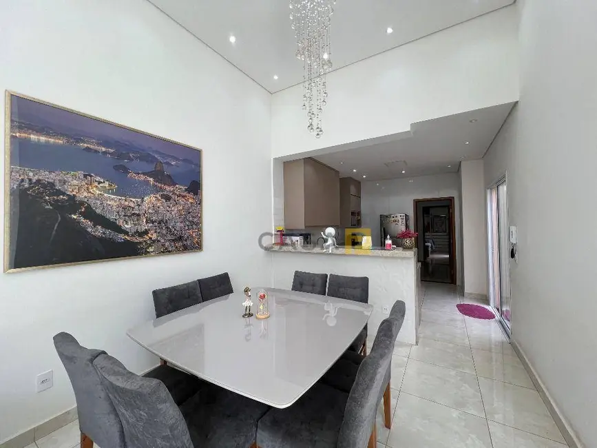 Casa com 3 quartos à venda, 150m2 em Parque Universitário, Americana - SP - imagem 1 Foto 1 de Casa com 3 quartos à venda, 150m2 em Parque Universitário, Americana - SP