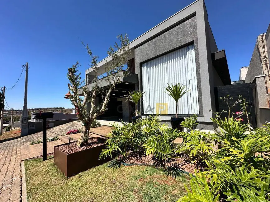 Foto 1 de Casa de Condomínio com 3 quartos à venda, 390m2 em Nova Odessa - SP