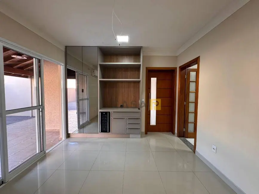 Casa de Condomínio com 3 quartos para alugar, 300m2 em Residencial Imigrantes, Nova Odessa - SP - imagem 8 Foto 8 de Casa de Condomínio com 3 quartos para alugar, 300m2 em Residencial Imigrantes, Nova Odessa - SP