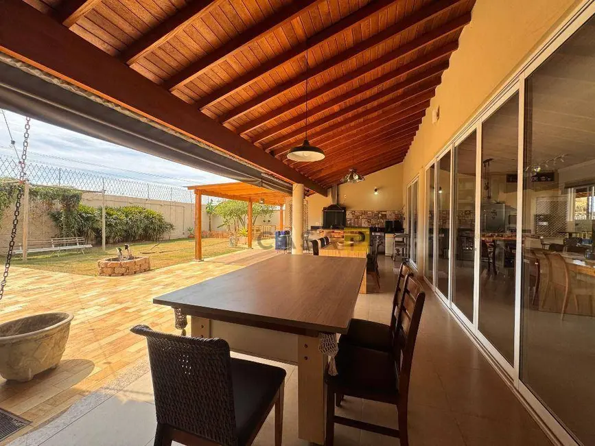 Foto 1 de Casa de Condomínio com 4 quartos à venda, 1000m2 em Estância Hípica, Nova Odessa - SP