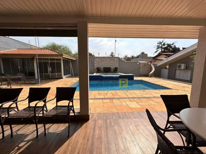 Foto 3 de Casa com 3 quartos à venda, 904m2 em Parque Residencial Nardini, Americana - SP