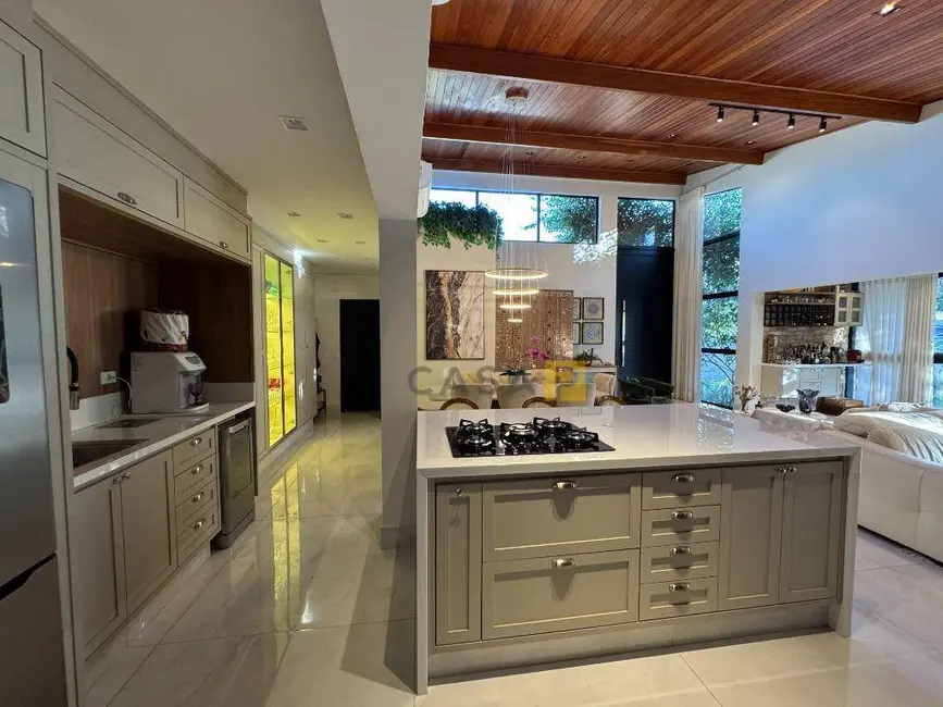 Casa de Condomínio com 3 quartos à venda, 315m2 em Iate Clube de Americana, Americana - SP - imagem 2 Foto 2 de Casa de Condomínio com 3 quartos à venda, 315m2 em Iate Clube de Americana, Americana - SP