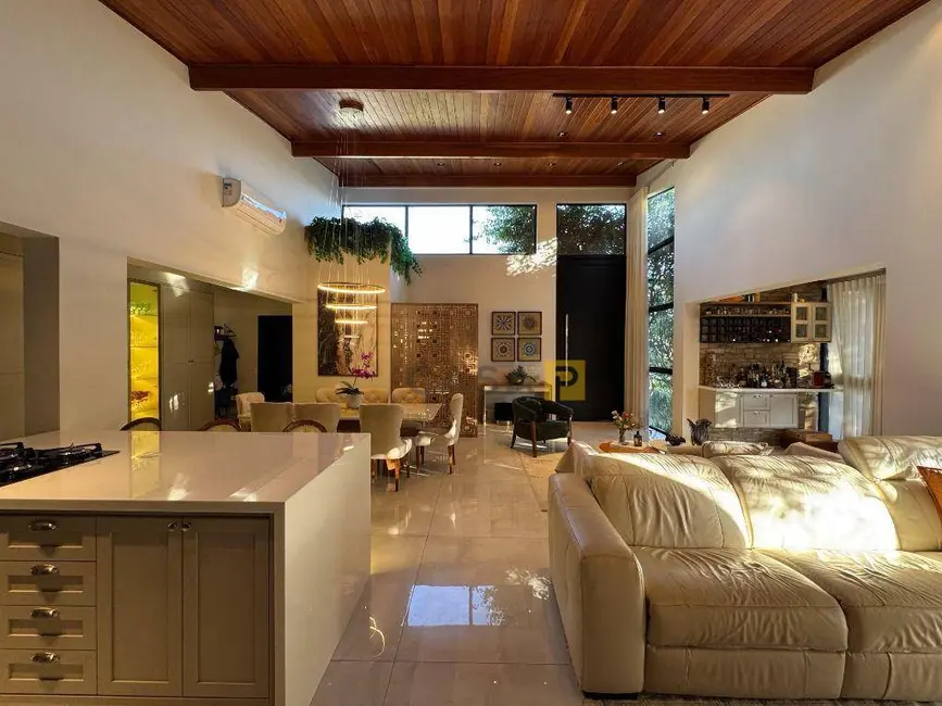 Casa de Condomínio com 3 quartos à venda, 315m2 em Iate Clube de Americana, Americana - SP - imagem 5 Foto 5 de Casa de Condomínio com 3 quartos à venda, 315m2 em Iate Clube de Americana, Americana - SP