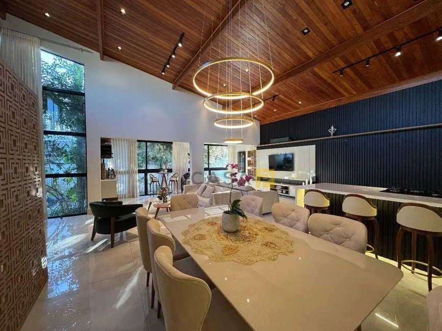 Casa de Condomínio com 3 quartos à venda, 315m2 em Iate Clube de Americana, Americana - SP - imagem 3 Foto 3 de Casa de Condomínio com 3 quartos à venda, 315m2 em Iate Clube de Americana, Americana - SP