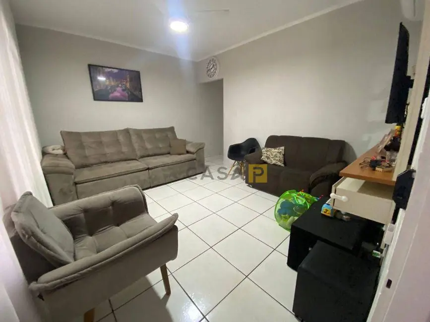 Foto 3 de Casa com 2 quartos à venda, 150m2 em Vila Santa Maria, Americana - SP