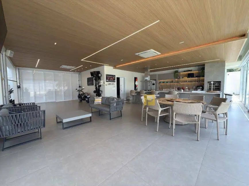 Casa de Condomínio com 3 quartos à venda, 1280m2 em Vale das Paineiras, Americana - SP - imagem 4 Foto 4 de Casa de Condomínio com 3 quartos à venda, 1280m2 em Vale das Paineiras, Americana - SP