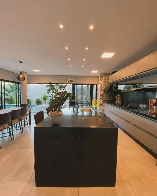 Casa de Condomínio com 3 quartos à venda e para alugar, 450m2 em Riviera Tamborlim, Americana - SP - imagem 6 Foto 6 de Casa de Condomínio com 3 quartos à venda e para alugar, 450m2 em Riviera Tamborlim, Americana - SP