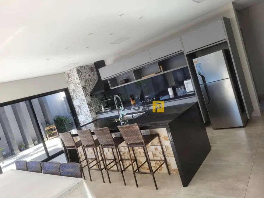 Casa de Condomínio com 3 quartos à venda e para alugar, 450m2 em Riviera Tamborlim, Americana - SP - imagem 4 Foto 4 de Casa de Condomínio com 3 quartos à venda e para alugar, 450m2 em Riviera Tamborlim, Americana - SP