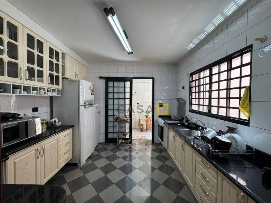 Foto 9 de Casa com 3 quartos à venda, 275m2 em Vila Santa Maria, Americana - SP