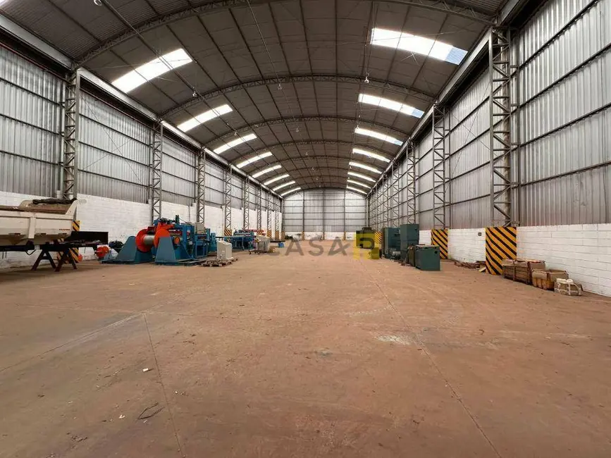 Foto 1 de Armazém / Galpão para alugar, 1600m2 em Jardim Olga Veroni, Limeira - SP