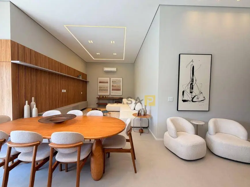 Casa de Condomínio com 3 quartos à venda, 332m2 em - SP - imagem 1 Foto 1 de Casa de Condomínio com 3 quartos à venda, 332m2 em - SP