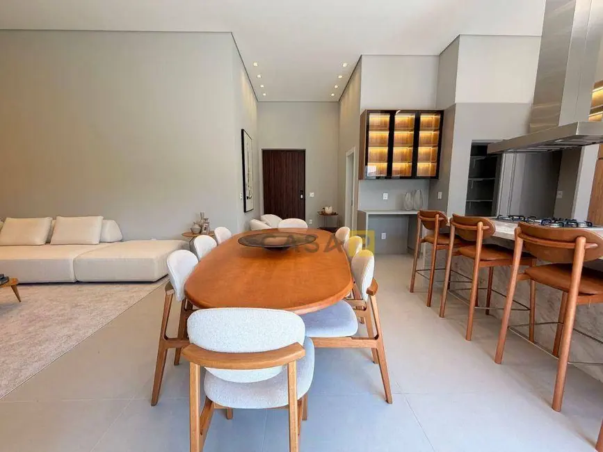 Casa de Condomínio com 3 quartos à venda, 332m2 em - SP - imagem 4 Foto 4 de Casa de Condomínio com 3 quartos à venda, 332m2 em - SP