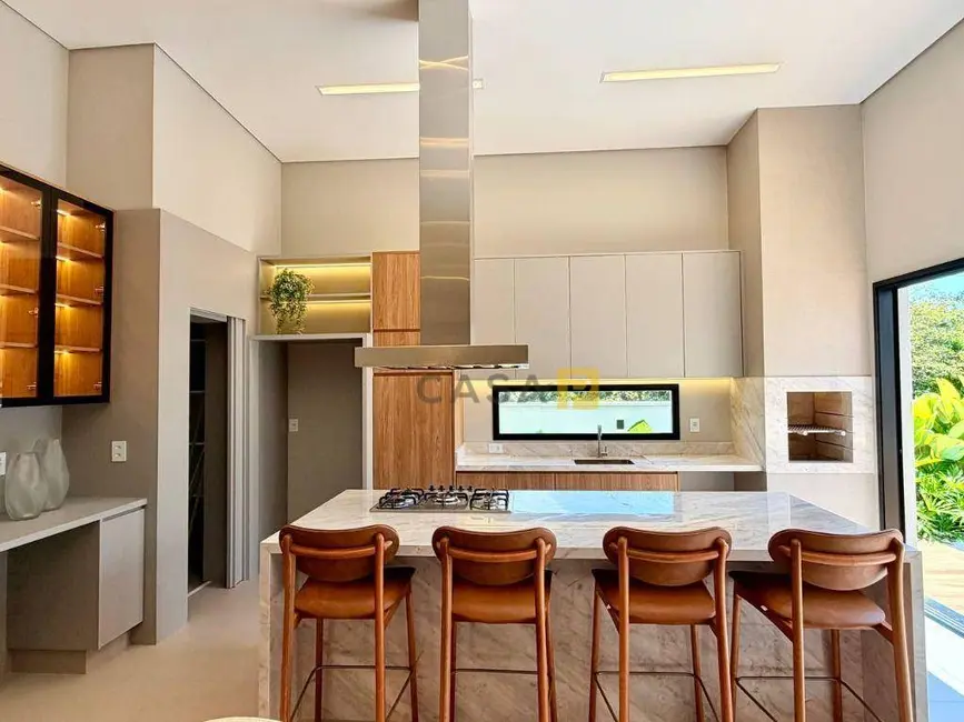 Casa de Condomínio com 3 quartos à venda, 332m2 em - SP - imagem 2 Foto 2 de Casa de Condomínio com 3 quartos à venda, 332m2 em - SP