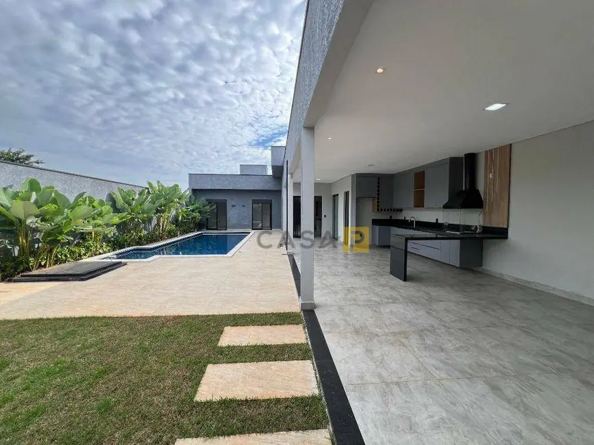 Foto 2 de Casa com 3 quartos à venda, 250m2 em Nova Odessa - SP