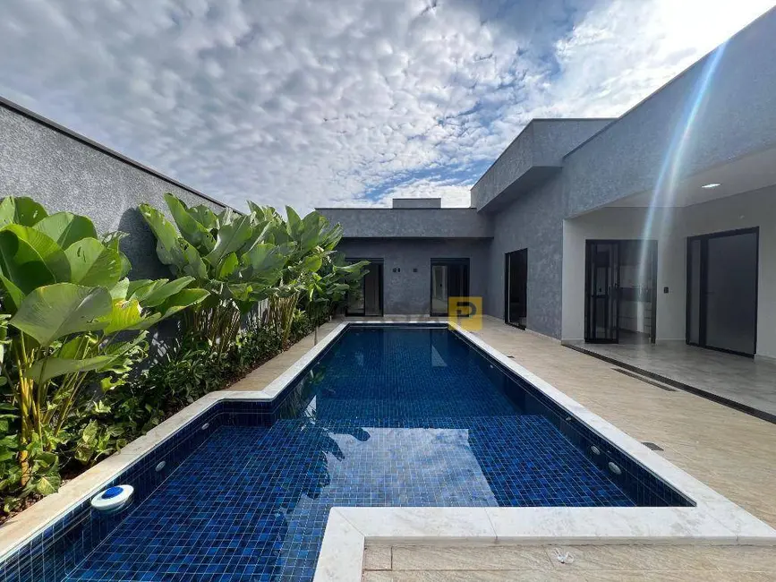 Foto 1 de Casa com 3 quartos à venda, 250m2 em Nova Odessa - SP