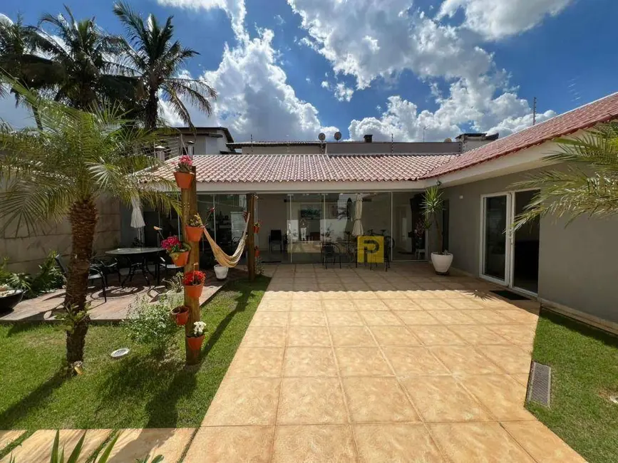 Foto 1 de Casa com 4 quartos à venda, 420m2 em Parque Novo Mundo, Americana - SP