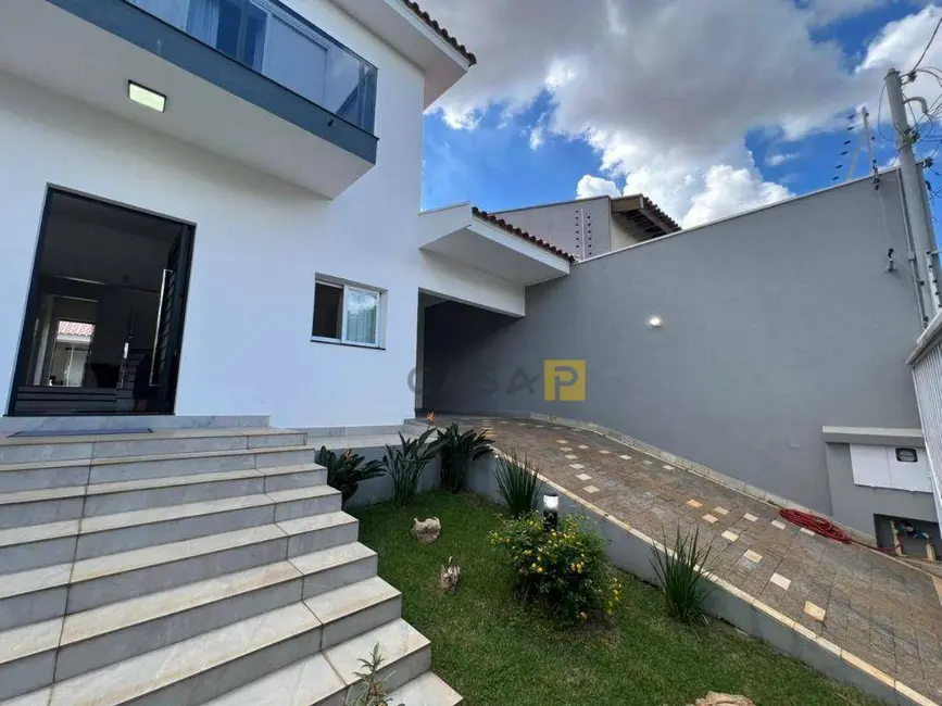 Foto 2 de Casa com 4 quartos à venda, 420m2 em Parque Novo Mundo, Americana - SP