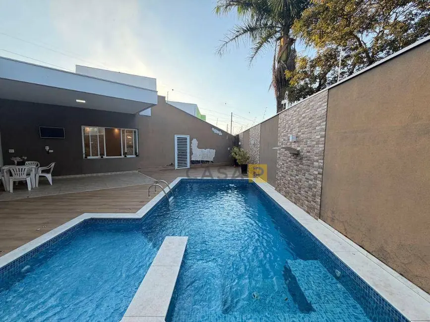 Foto 3 de Casa com 2 quartos à venda, 316m2 em Parque Nova Carioba, Americana - SP
