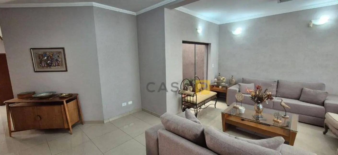 Casa com 3 quartos à venda, 300m2 em Jardim São Paulo, Americana - SP - imagem 1 Foto 1 de Casa com 3 quartos à venda, 300m2 em Jardim São Paulo, Americana - SP