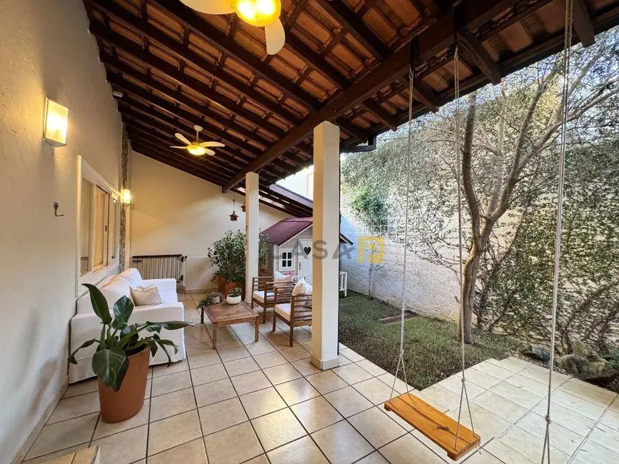 Casa com 3 quartos à venda, 403m2 em Chácara Machadinho II, Americana - SP - imagem 1 Foto 1 de Casa com 3 quartos à venda, 403m2 em Chácara Machadinho II, Americana - SP