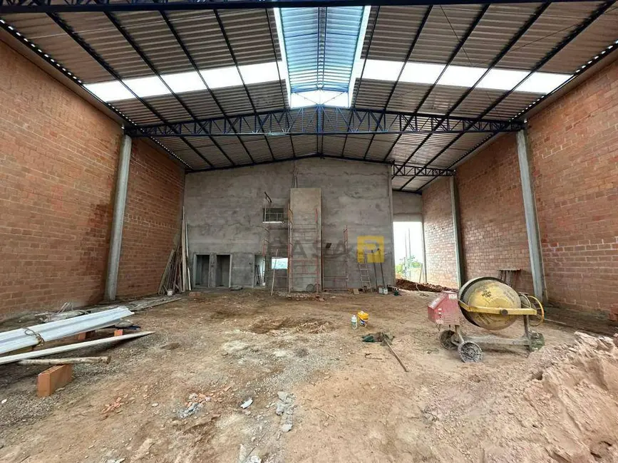Armazém / Galpão para alugar, 750m2 em Vila Bertini, Americana - SP - imagem 3 Foto 3 de Armazém / Galpão para alugar, 750m2 em Vila Bertini, Americana - SP