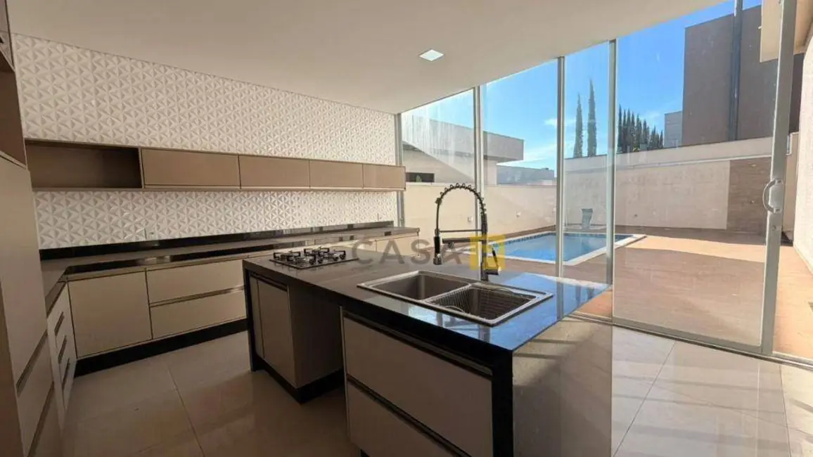 Casa de Condomínio com 3 quartos para alugar, 450m2 em Loteamento Residencial Jardim Villagio, Americana - SP - imagem 4 Foto 4 de Casa de Condomínio com 3 quartos para alugar, 450m2 em Loteamento Residencial Jardim Villagio, Americana - SP