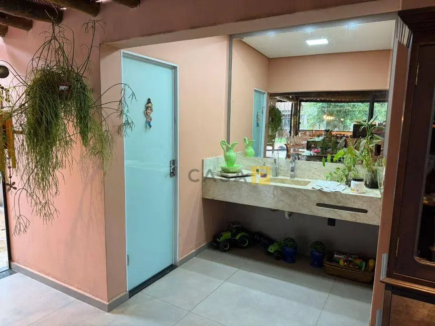 Chácara com 4 quartos à venda, 2700m2 em Unileste, Piracicaba - SP - imagem 4 Foto 4 de Chácara com 4 quartos à venda, 2700m2 em Unileste, Piracicaba - SP