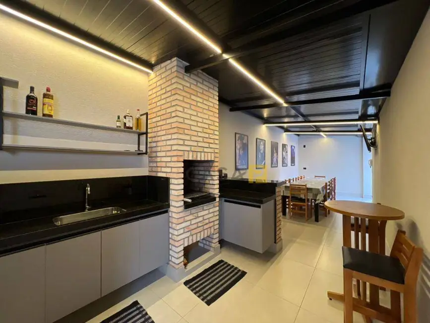 Casa com 3 quartos à venda, 325m2 em Chácara Machadinho II, Americana - SP - imagem 1 Foto 1 de Casa com 3 quartos à venda, 325m2 em Chácara Machadinho II, Americana - SP