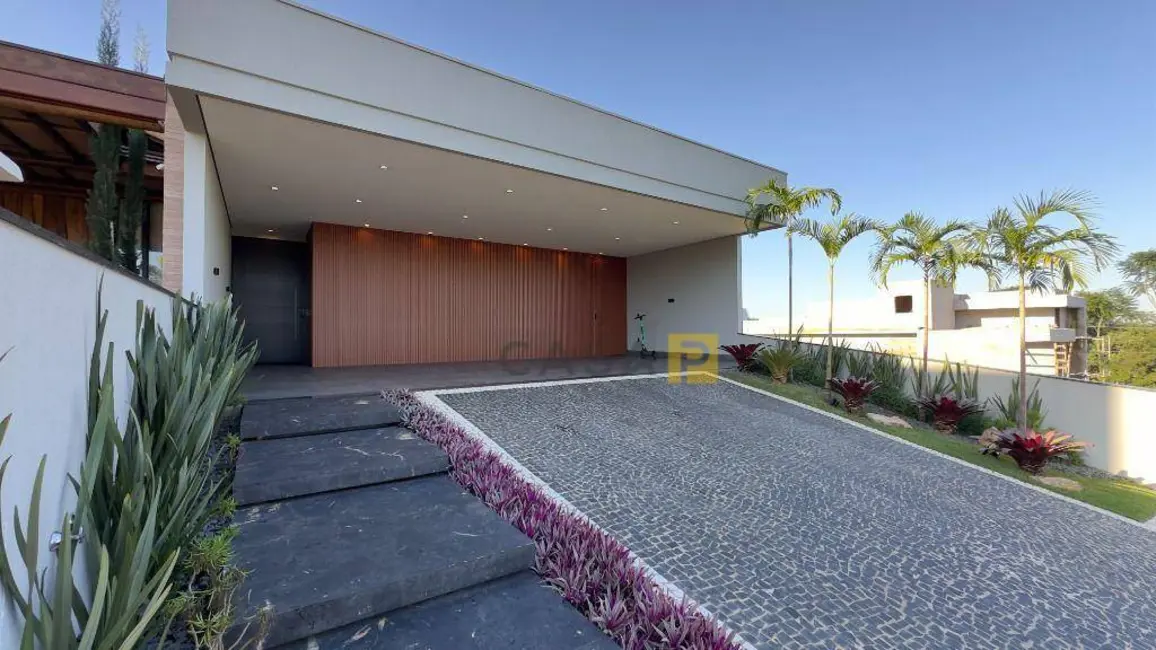 Foto 1 de Casa de Condomínio com 3 quartos à venda, 342m2 em Nova Odessa - SP