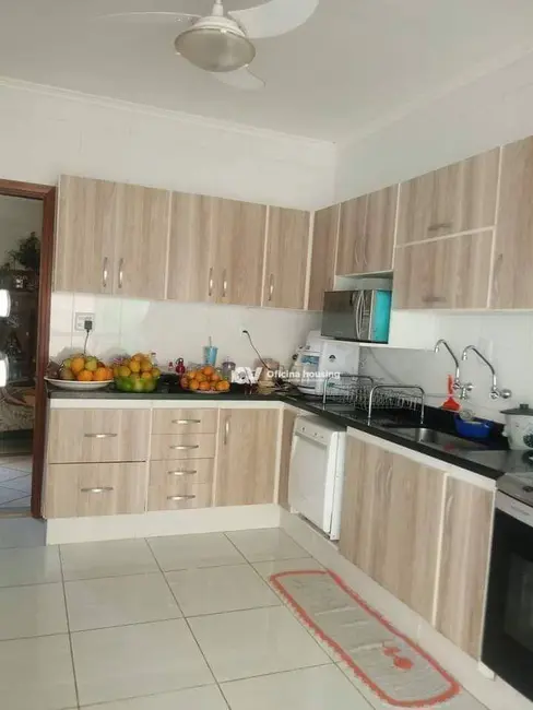 Foto 3 de Casa com 3 quartos à venda, 400m2 em Santa Cruz, Mogi Mirim - SP