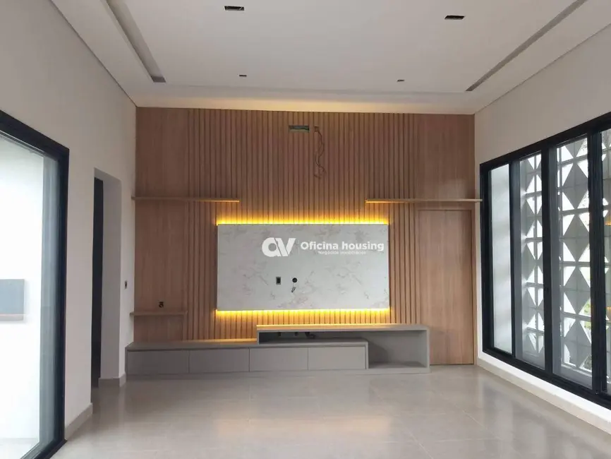 Foto 5 de Casa de Condomínio com 3 quartos à venda, 372m2 em Estiva Gerbi - SP