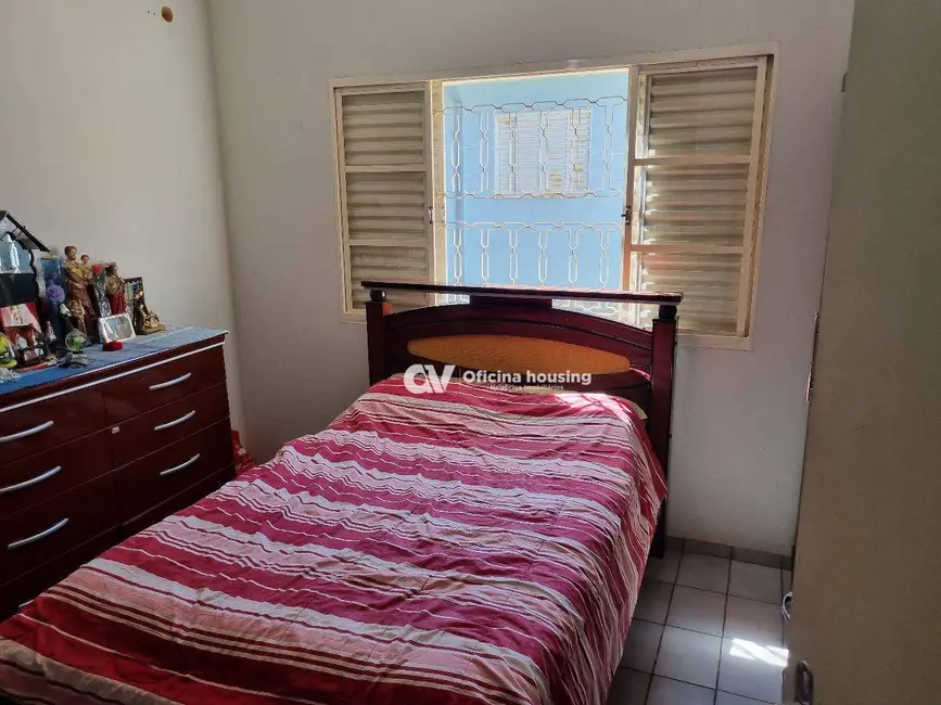 Foto 4 de Casa com 3 quartos à venda, 300m2 em Aterrado, Mogi Mirim - SP