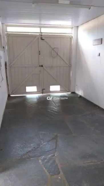 Foto 2 de Casa com 4 quartos à venda, 165m2 em Centro, Mogi Mirim - SP
