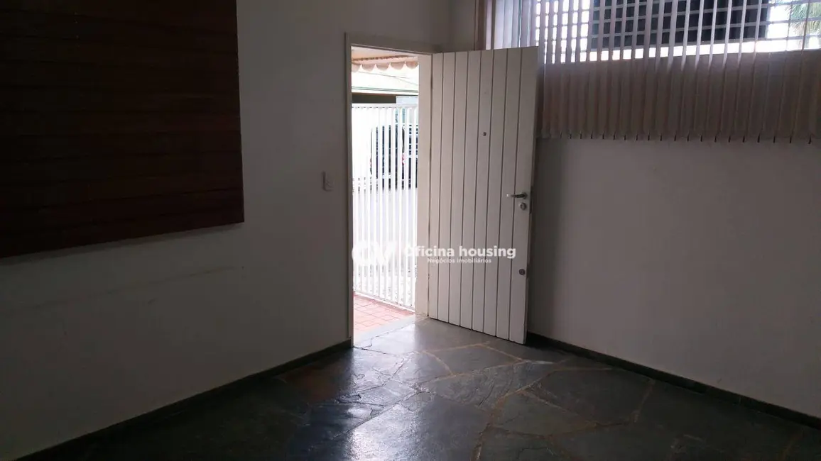 Foto 3 de Casa com 4 quartos à venda, 165m2 em Centro, Mogi Mirim - SP